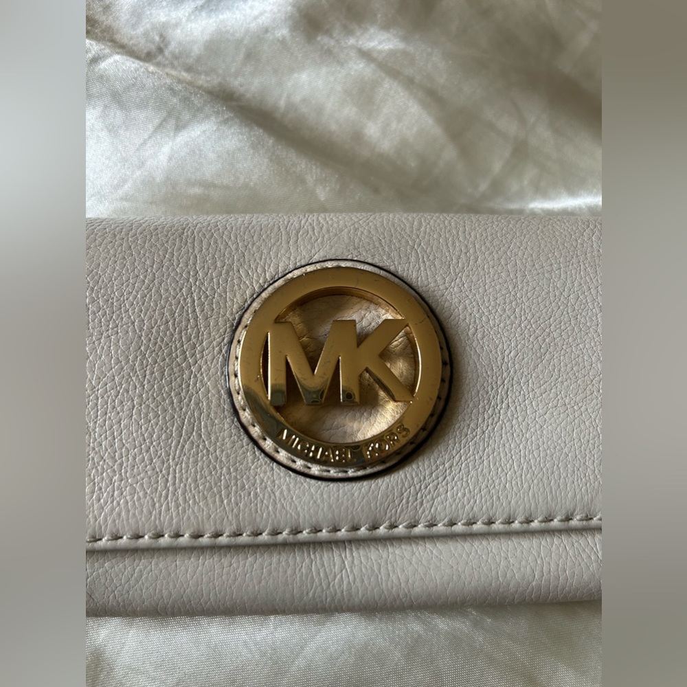 MICHAEL Michael Kors Cream Wallet with Gold Logo